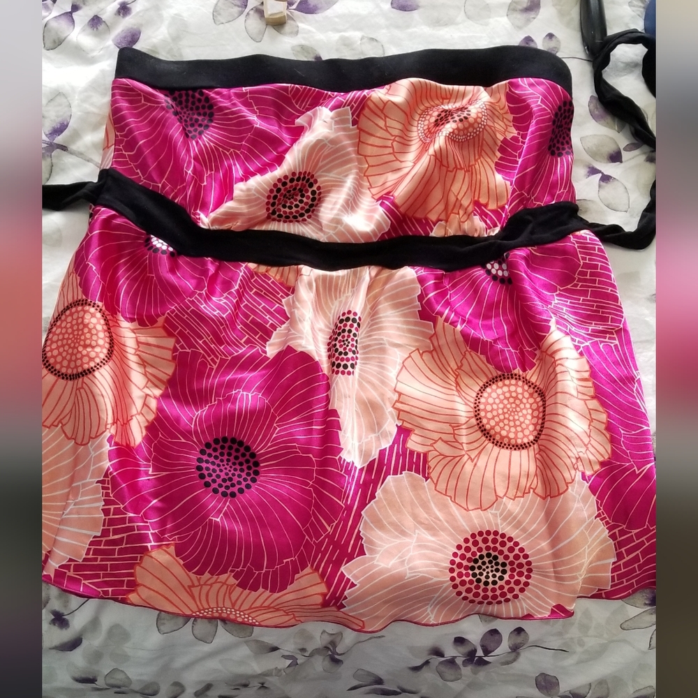 Strapless floral top with tie back